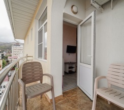 Двухместная комната с двумя раздельными кроватями в Чайка