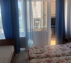 Трёхместный номер Standard с балконом в Ираида