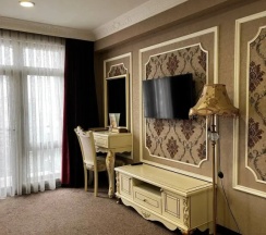 Двухместный номер Deluxe (двуспальная кровать) в Baku Hotel