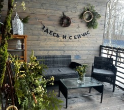 Двухместный семейный коттедж с видом на окрестности двуспальная кровать в Fraubu.camp