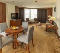 Двухместный люкс Executive двуспальная кровать в Century Park Hotel