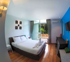 Номер Deluxe с красивым видом из окна в Kata Tranquil Villa