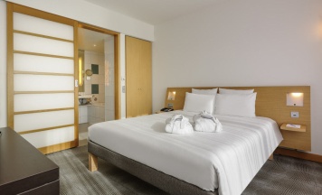 Двухместный полулюкс двуспальная кровать в Hotel Novotel Berlin Am Tiergarten
