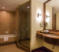 Двухместный клубный номер Standard двуспальная кровать в Angkor Palace Resort & Spa