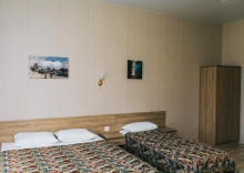 3-местный номер стандарт в Small hotel