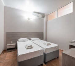 Эконом (без балкона, муляж окна ) в Эллада