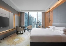 Двухместный номер клубный с видом на город двуспальная кровать в Hyatt Regency Bangkok Sukhumvit