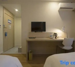 Двухместный номер Standard 2 отдельные кровати в Hanting Hotel Qinhuangdao Quante Field