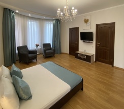 Комфорт Улучшенный King в Art Hotel Krasnodar