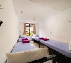 Двухместный номер Standard двуспальная кровать в Tribee Kinh Hostel & Bar