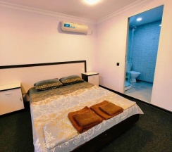 Номер комфорт улучшенный с 1 двуспальной кроватью в Гравитация