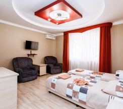 Номер улучшенный с 2 односпальными кроватями в Лоза