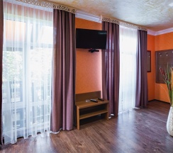 5-местный "Коттедж" двухуровневый в Манэ