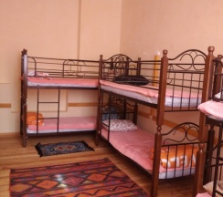 Кровать в общем номере (мужской номер) в Турали