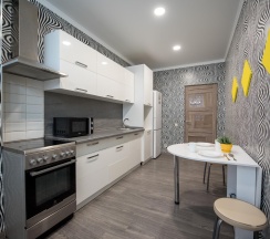 2-комнатные апартаменты улучшенные в Smile Apartments (Смайл Апартментс) на улице Жмайлова 4Г