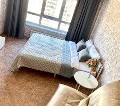 Апартаменты с балконом и с красивым видом из окна в GOROD Si апартаменты в центре Воронежа