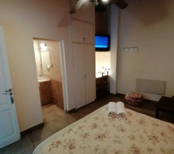 Двухместный номер Standard двуспальная кровать в Alamo Hostel & Suites