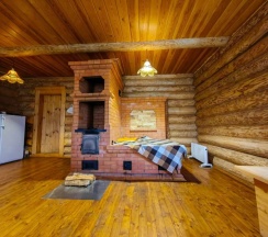 Шестиместный дом Русский в Глэмпинг на озере Сиг