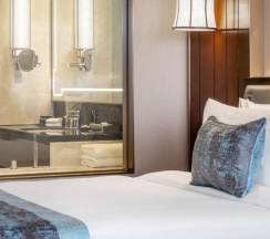 Премиум Делюкс с одной двуспальной кроватью в Soluxe Hotel Moscow