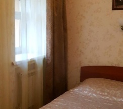 Номер стандарт с 1 двуспальной кроватью в На Пристанской