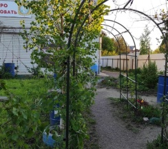 "Эволюция", уют, двухместная, односпальные кровати, ТВ, WiFi, холодильник, декор, общие удобства, 2 этаж. в Саблино
