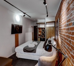 Номер Делюкс с диваном в WineWood Moscow