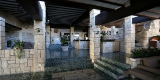 Пафос: Отель Dionysos Central Hotel