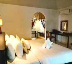 Двухместная вилла Honeymoon Plunge Pool (двуспальная кровать) в Chawengburi Resort