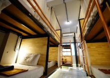 Кровать в общем номере Цокольный этаж в Sleep Owl Hostel