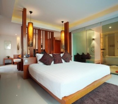 Pool вилла рядом с пляжем в La Flora Resort Patong