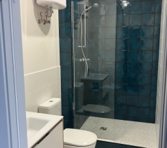 Двухместные апартаменты Comfort с 2 комнатами с видом на город двуспальная кровать в Панда
