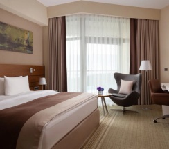 Двухместный номер Гранд Супериор с балконом двуспальная кровать в Metropol Гранд Отель Геленджик