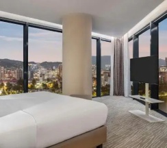 Люкс c 1 комнатой с панорамным видом в Hilton Batumi