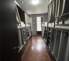 8-ми местный женский номер в Христал