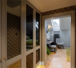 Полулюкс на мансардном этаже в Генрих