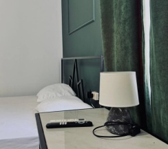 Шестиместные апартаменты с красивым видом из окна в Аибга