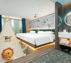 Двухместный номер семейный (2 отдельные кровати) в Lan Wan International Hotel