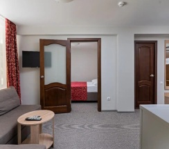 Четырёхместный номер 5 корпус с 3 комнатами в Приморский