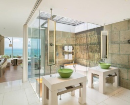 Двухместный номер Spectacular Ocean Facing с балконом двуспальная кровать в W Bali - Seminyak