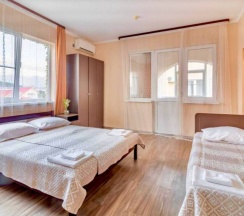 Семейный полулюкс с видом на горы в Наш дом