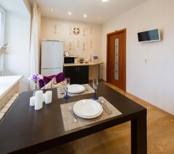 Апартаменты с балконом и с красивым видом из окна в Апартаменты Bliss aparts: Centre-Rybinskaya 11