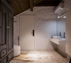 Room for romantic. Мансарда с террасой и камином размещение 1-2 человека. в Nikolaevbuilding