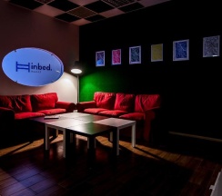Кровать в общем номере в Inbed Hostel