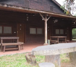 Четырёхместный номер Standard с балконом в Zen and Pine Resort