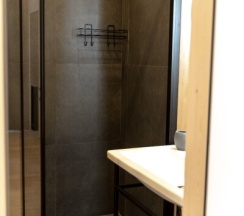 Двухкомнатное семейное Шале с террасой и видом на горы в Home-Olkhon