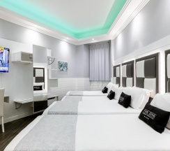 Четырёхместный номер Superior в THE ONE Boutique Hotel & SPA Rome