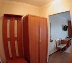 Номер стандарт с 1 двуспальной кроватью в Надежда