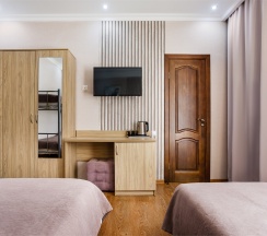 Стандартный четырехместный с двухъярусной кроватью в Версаль