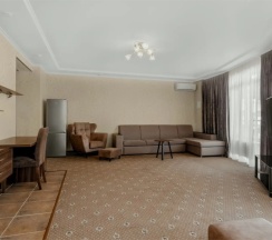 Двухместное Большой люкс (Корпус 2) двуспальная кровать в Кубань