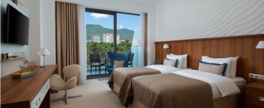 Номер делюкс с видом на горы в Приморье Grand Resort Hotel